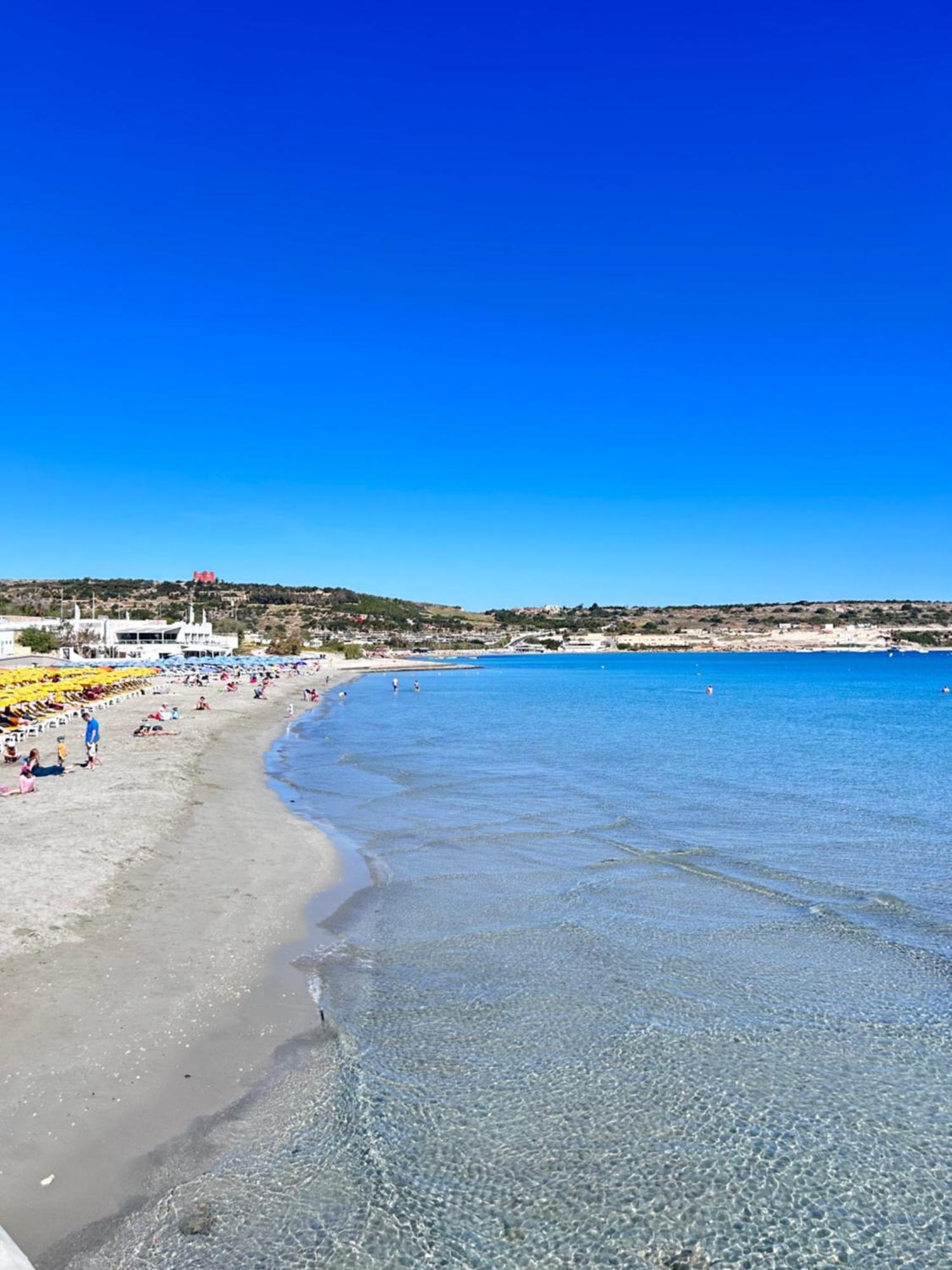 Beach Front 3-Bedroom Holiday Home Mellieħa Esterno foto